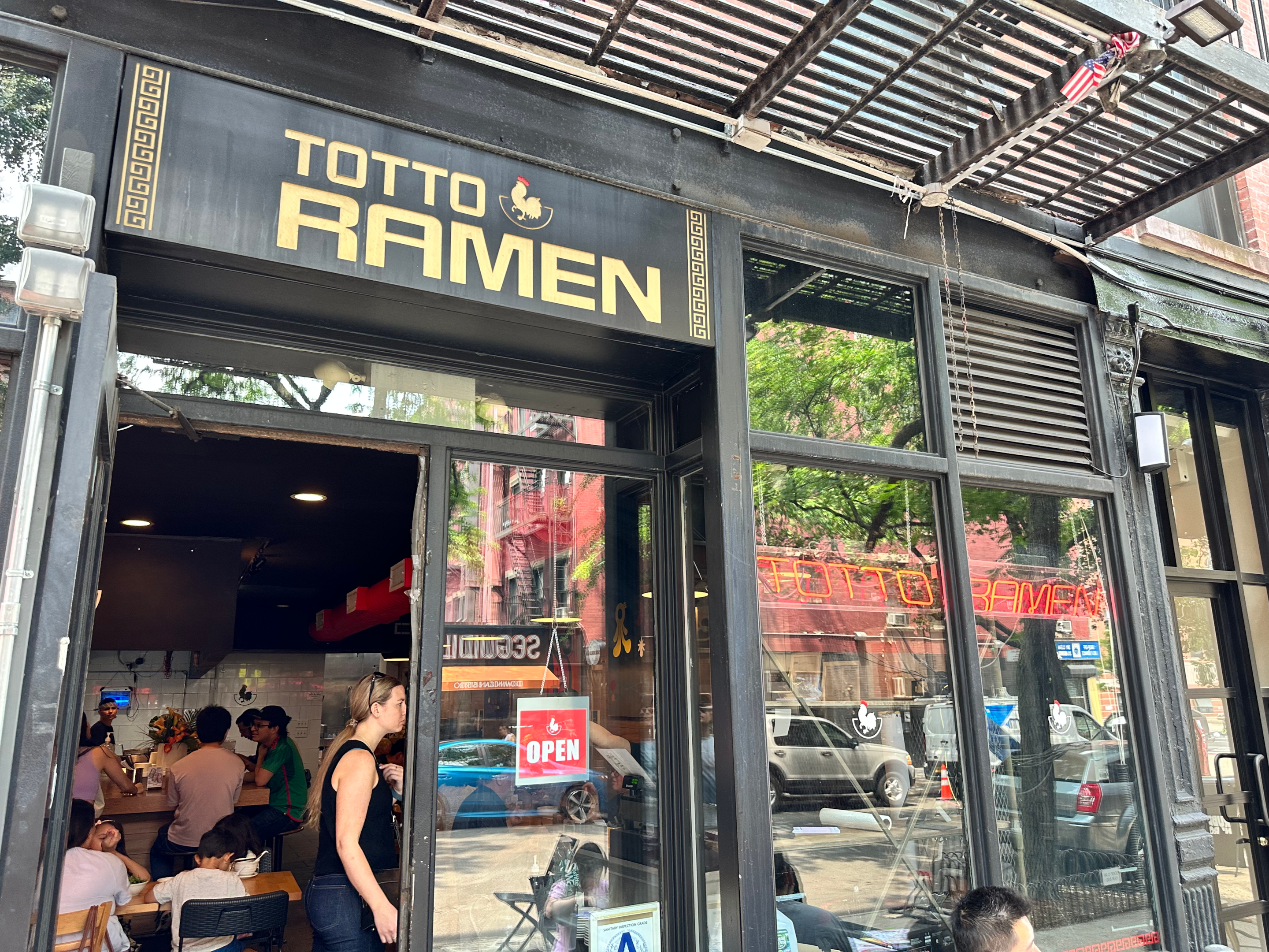 totto ramen outside